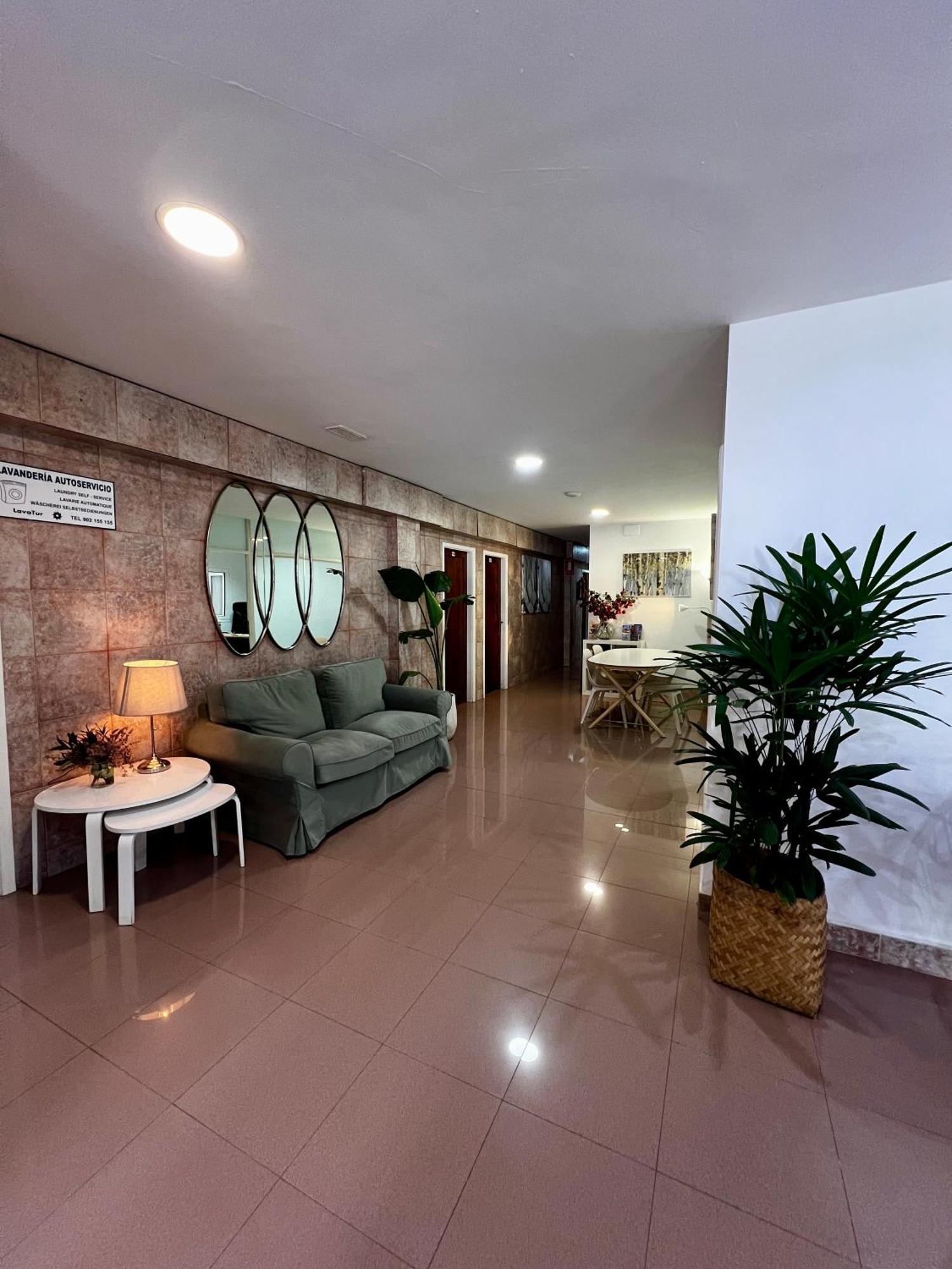 Hostal Residencia Cardona Arrecife  Buitenkant foto